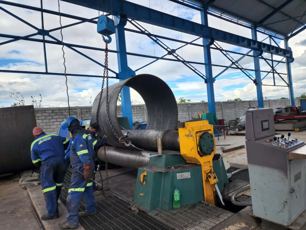 Trabajo de rolado de placa